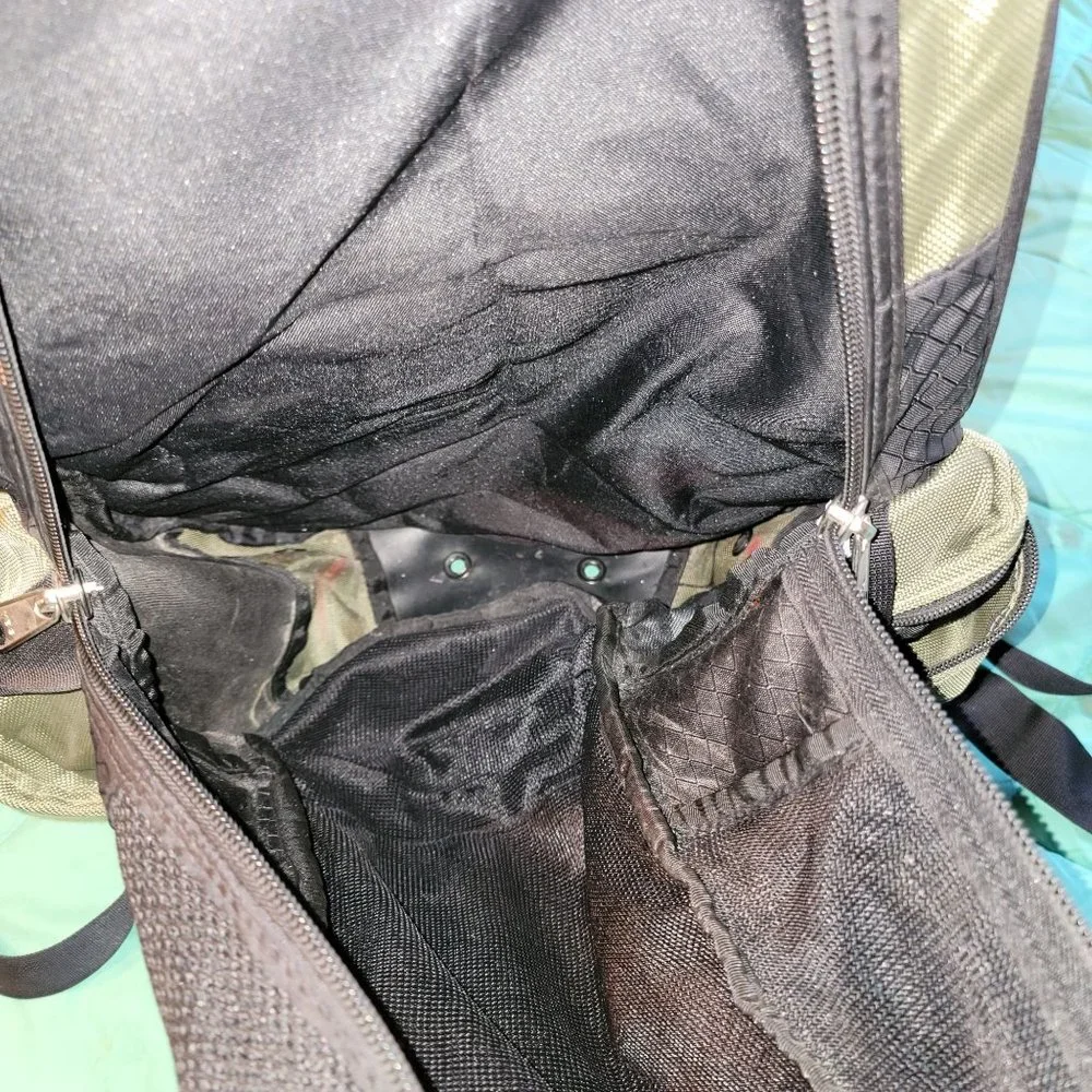 Oakley Icon Tactical Backpack Green Outdoor Camping Everyday Backpack